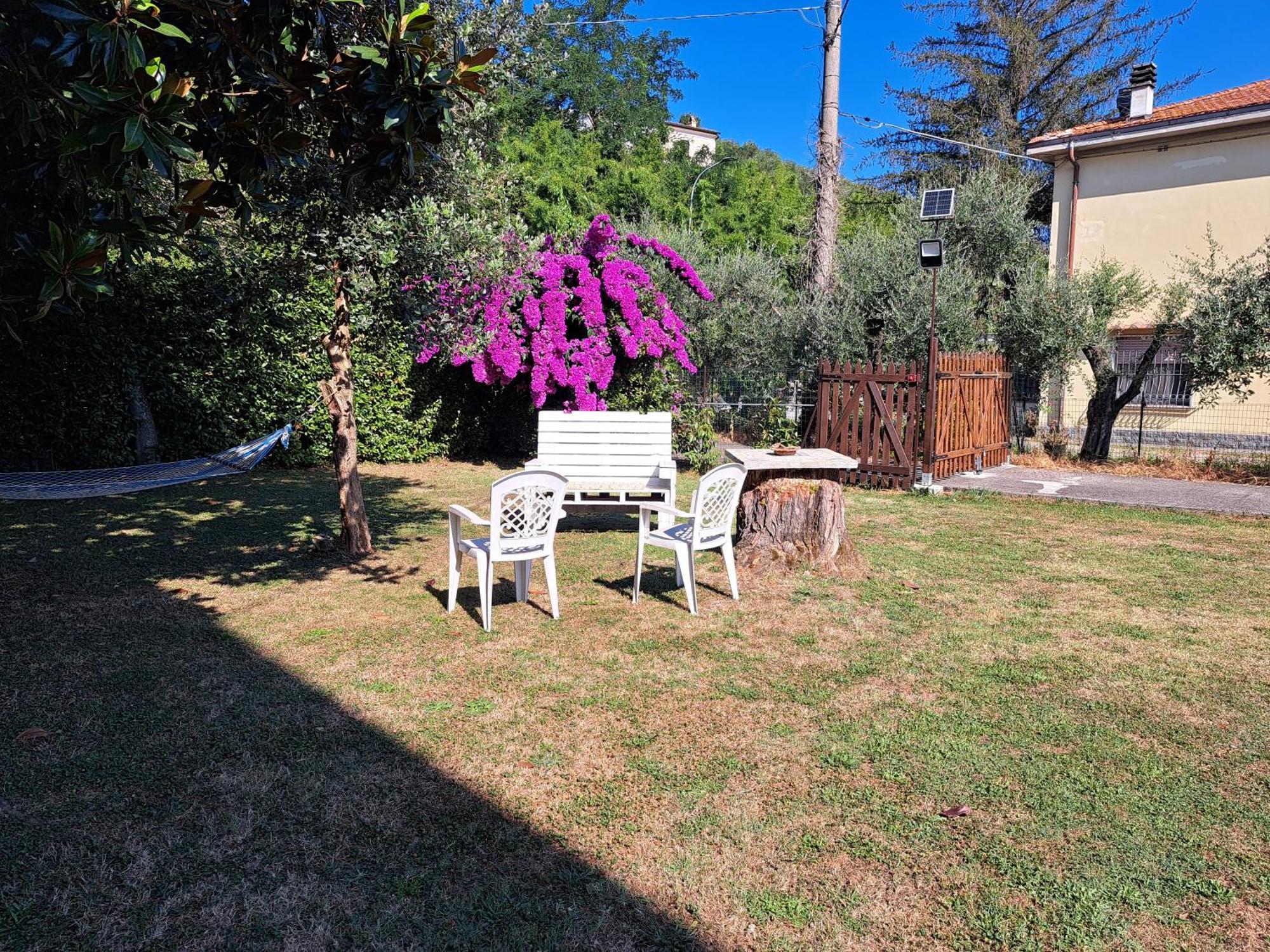 Casa Vacanze “Bouganville” Loc Avane Pisa Веккьяно Экстерьер фото