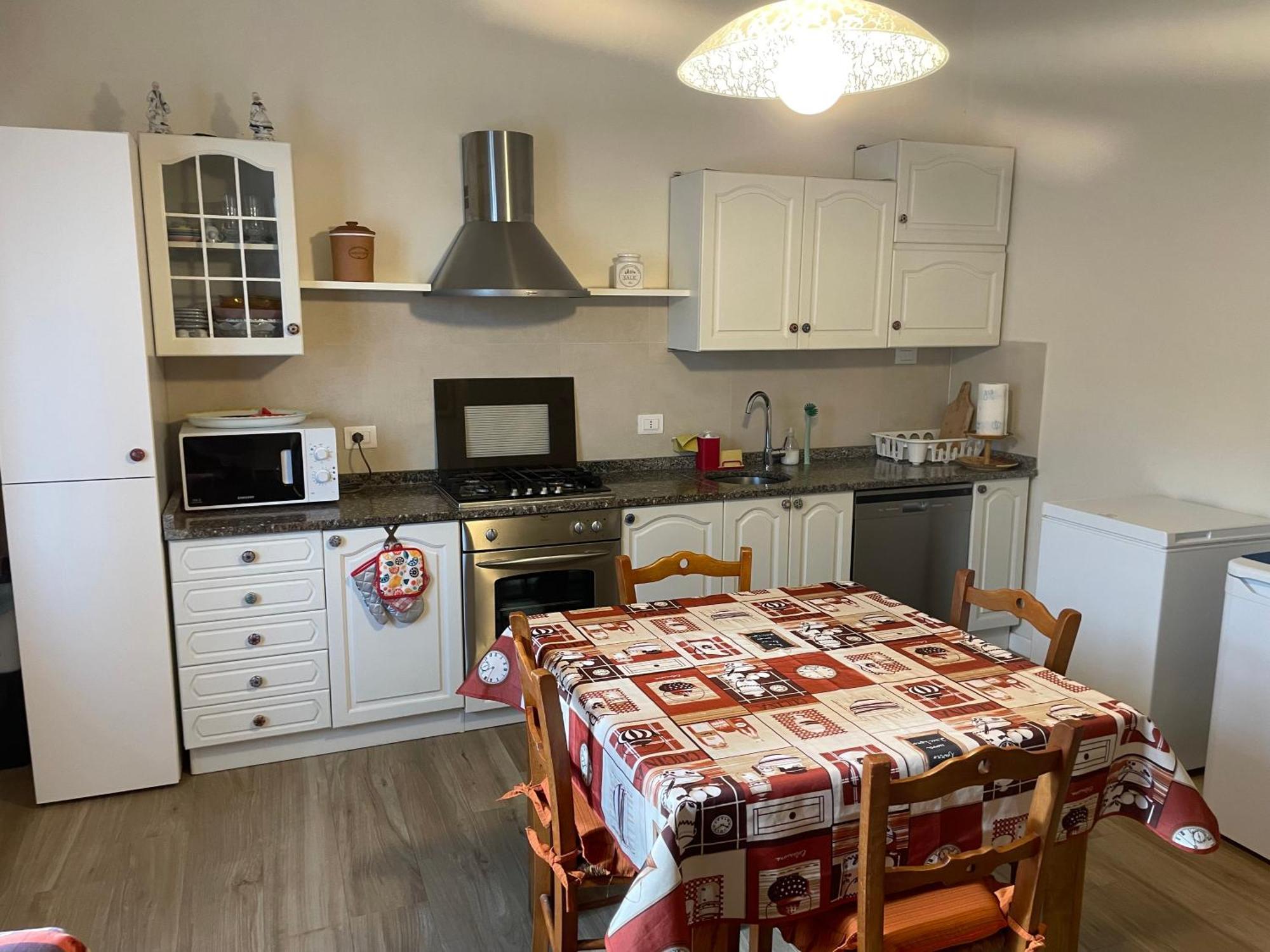 Casa Vacanze “Bouganville” Loc Avane Pisa Веккьяно Экстерьер фото