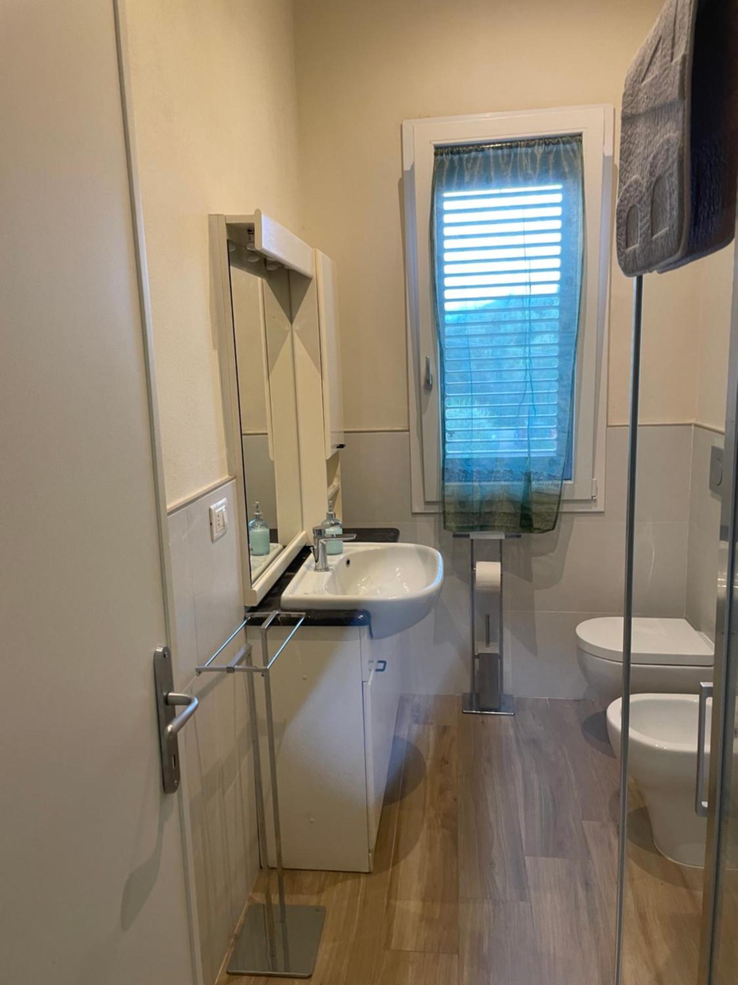 Casa Vacanze “Bouganville” Loc Avane Pisa Веккьяно Экстерьер фото
