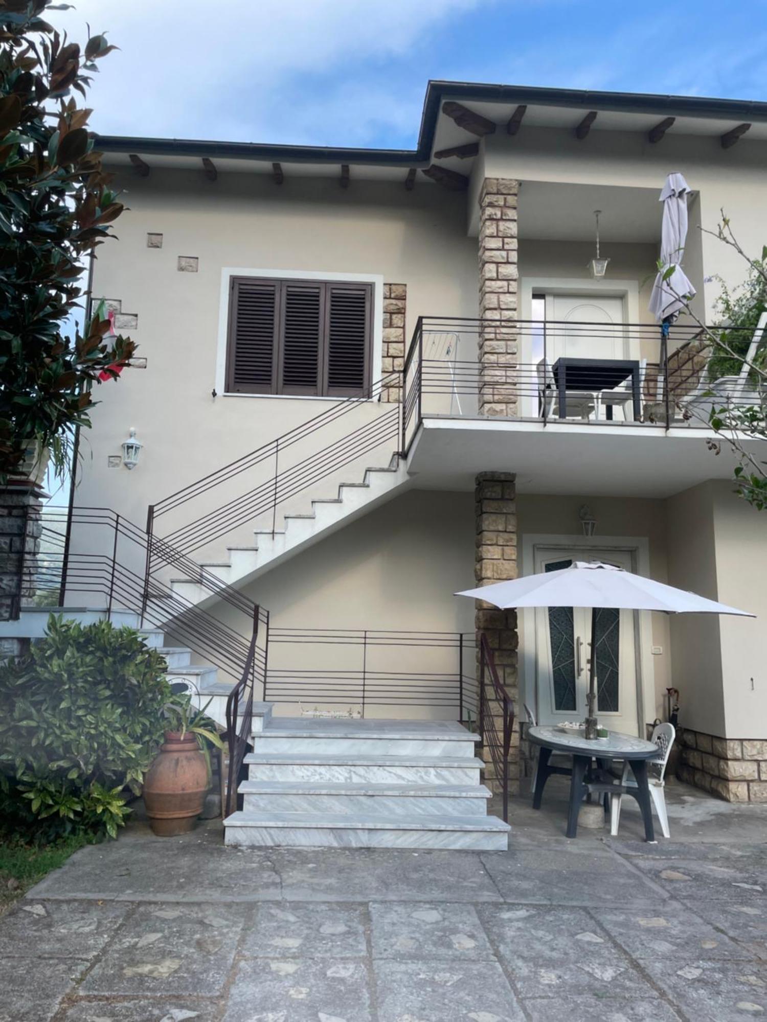 Casa Vacanze “Bouganville” Loc Avane Pisa Веккьяно Экстерьер фото
